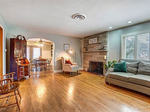 5th image of 615 Kathryn Dr