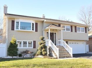 21 Cook St, Clark, NJ 07066
