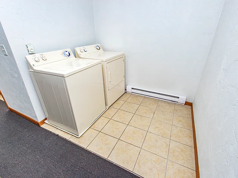 Campus Side Apartments — Photo 47