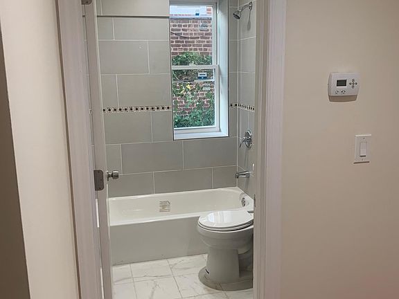 4th image of 4137 De Reimer Ave #2