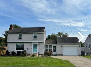 2433 Gladwae Dr, Youngstown, OH 44511