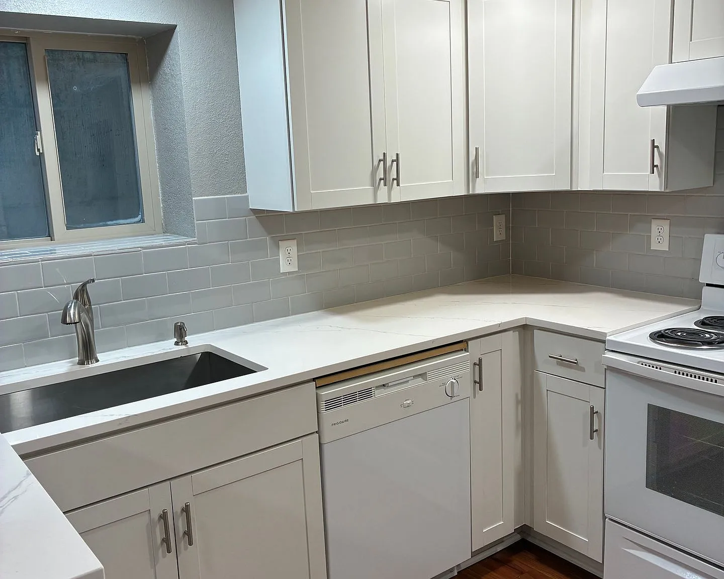 Evergreen Court Apartments — Photo 1