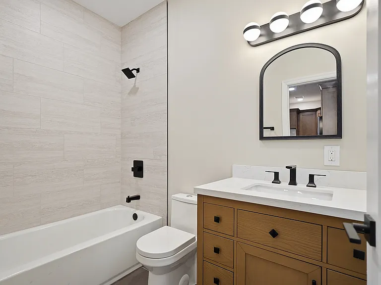 Unit 1 Full Bathroom