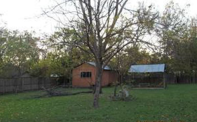 2nd image of 2427 Denison St