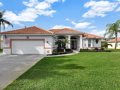 5828 Pine Ridge Cir Photo 1