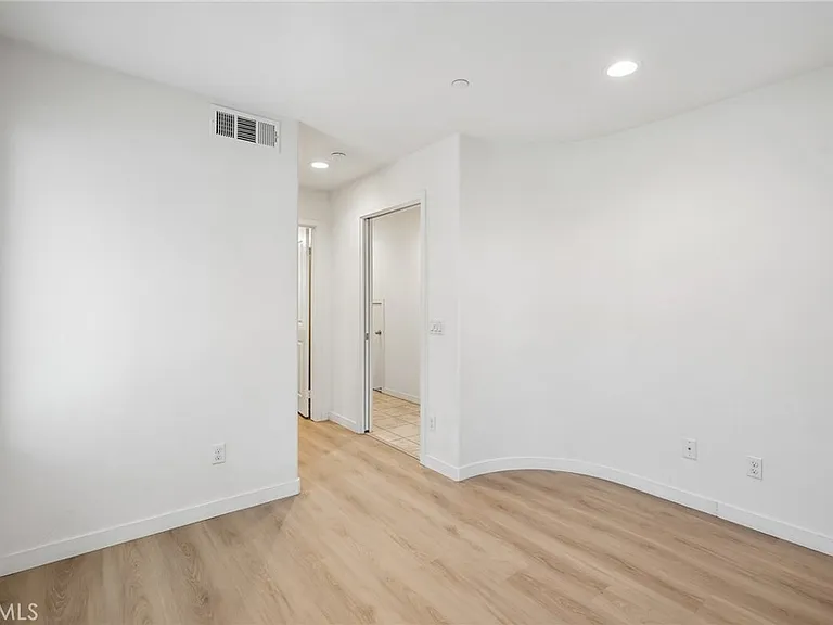 116 N 6th St #D — Photo 39