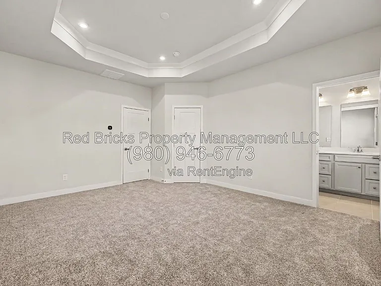 9342 Mallard Mills Dr — Photo 16