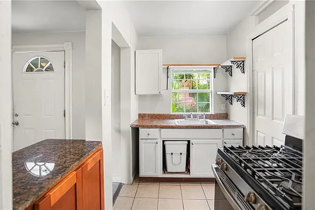 325 S Lopez St #E — Photo 6