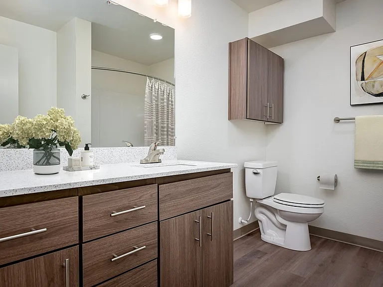 Grand Fir Apartments — Photo 8
