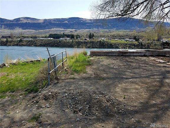 3rd image of 3430 S Tyee Pl