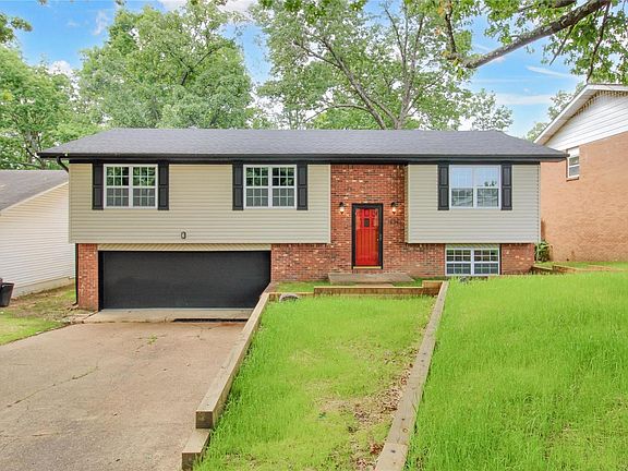 2nd image of 1834 Northwood Dr