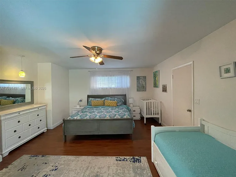 4410 N Buchanan St — Photo 32