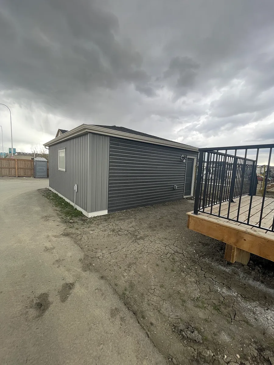 Building Photo - 404 Lewiston Lndg NE #1