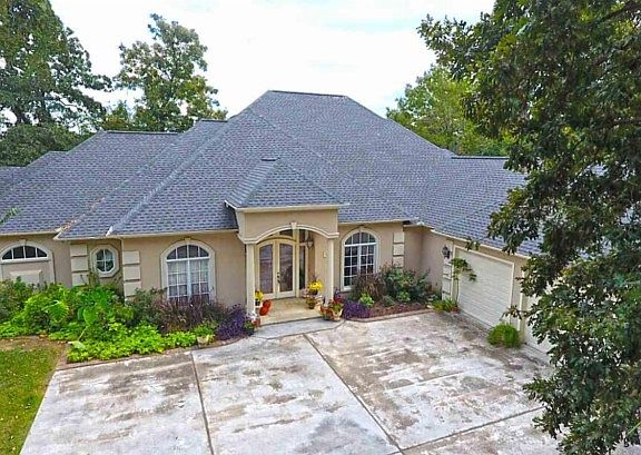 2nd image of 169 Dogwood Lakes Cir