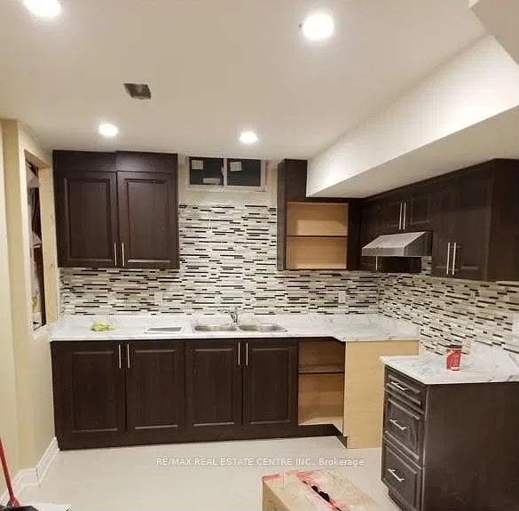 6 bed, $2,000 — Photo 4