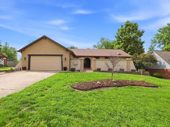 722 Covered Bridge Rd, Greenwood, IN 46142