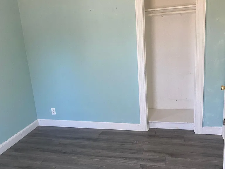 253 Lexington St #2 — Photo 8