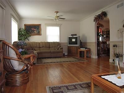 2nd image of 6429 88th St NE