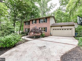 10428 Collingham Dr, Fairfax, VA 22032