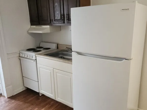 1021 E Main St #9, Radford, VA 24141