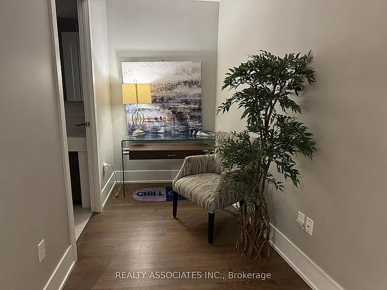 10 York St #2907 — Photo 45