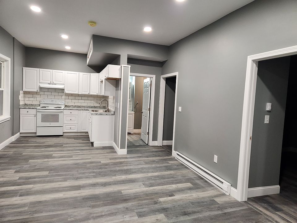 KITCHEN AND DINNING ROOM OPEN CONCEPT