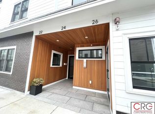 22 Berkshire St #201, Cambridge, MA 02141