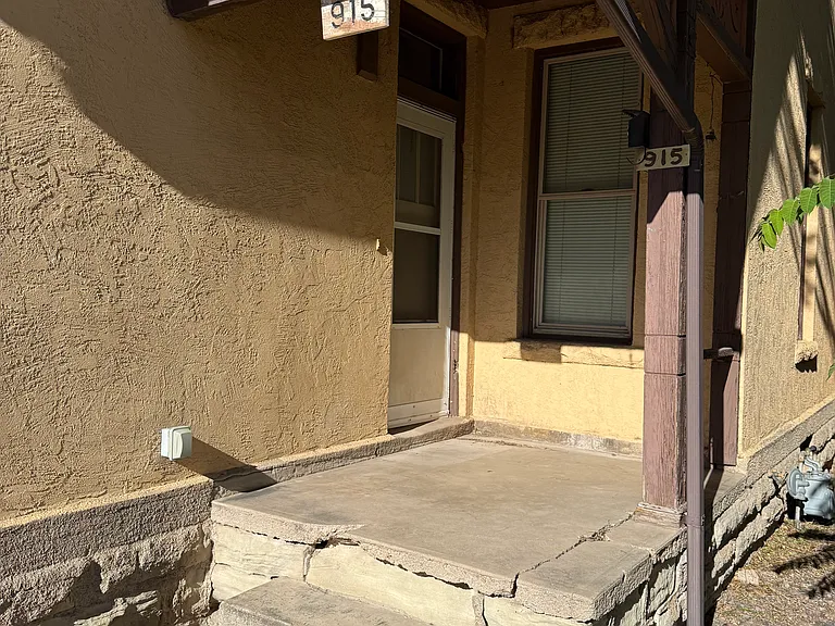 915 E Routt Ave — Photo 9