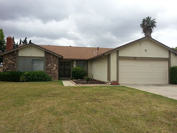 3rd image of 1021 S Citrus Ave