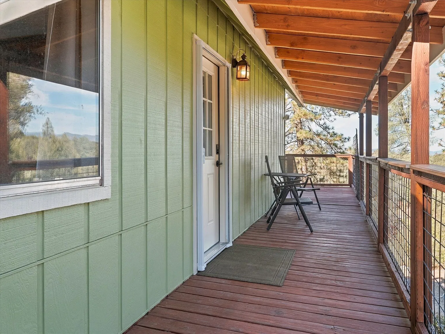 3 bed, 1326 sqft, $2,300 — Photo 3
