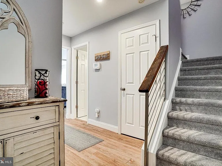 8248 Catbird Cir #302 — Photo 3