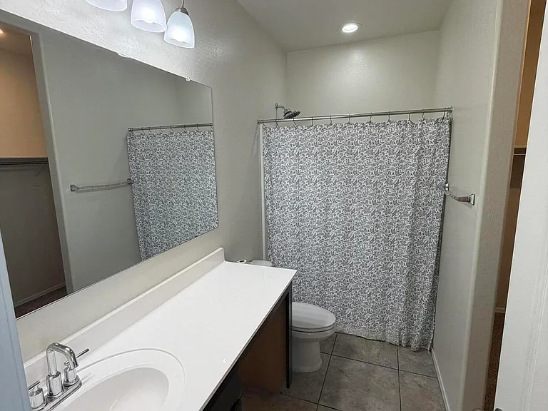 7836 W Riverside Ave — Photo 11