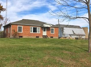 18150 N 16th Ave, Witt, IL 62094