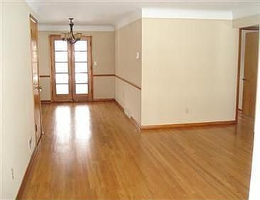 3rd image of 4429 Georgette Ave