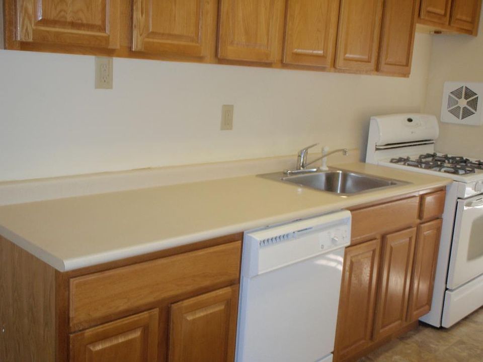 2nd image of 234 Eagle Rock Ave APT 16A