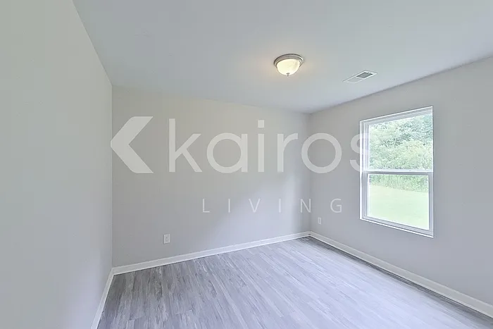207 Hawthorn Trl — Photo 11