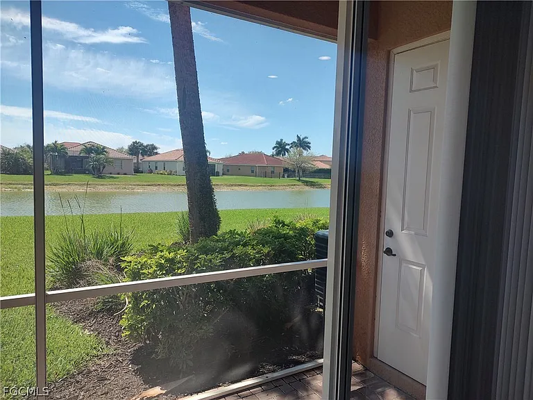 2434 Laurentina Ln — Photo 20