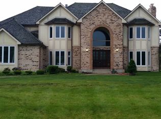 1435 Macalpin Cir, Inverness, IL 60010