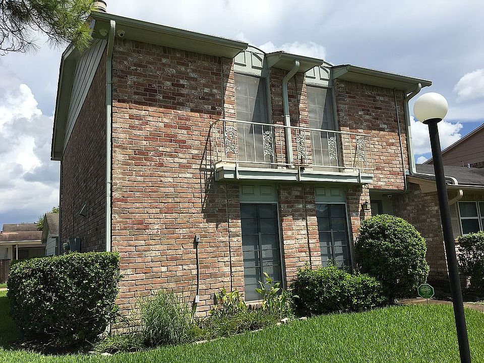 1st image of 13010 Clarewood Dr