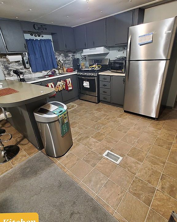 1st image of 33 Barwood Cir