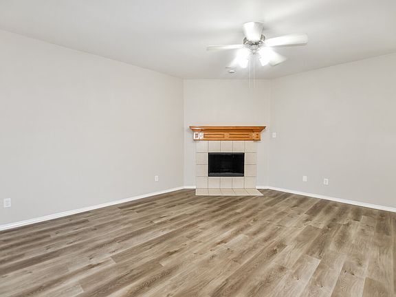 5th image of 705 Orchid Blvd