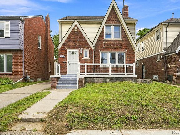 3rd image of 15819 Wisconsin St
