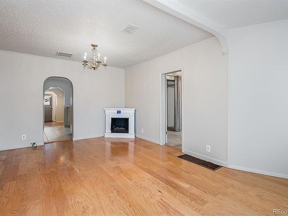 3rd image of 269 N 8th Ave