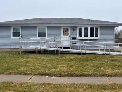 975 W 9th Ave, Marion, IA, 52302