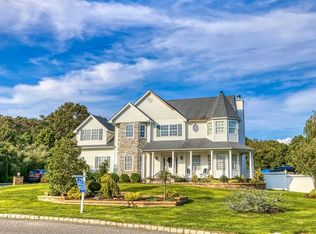 59 Deer Ln, Manorville, NY 11949