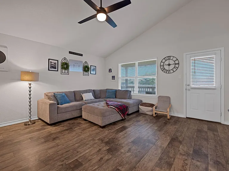14722 Goldfinch Way — Photo 4