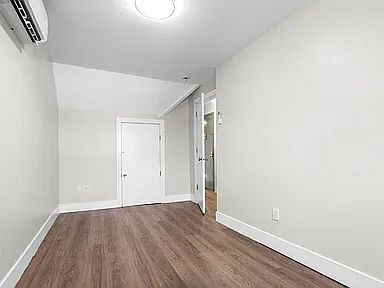 4th image of 136 Buena Vista Ave APT 3