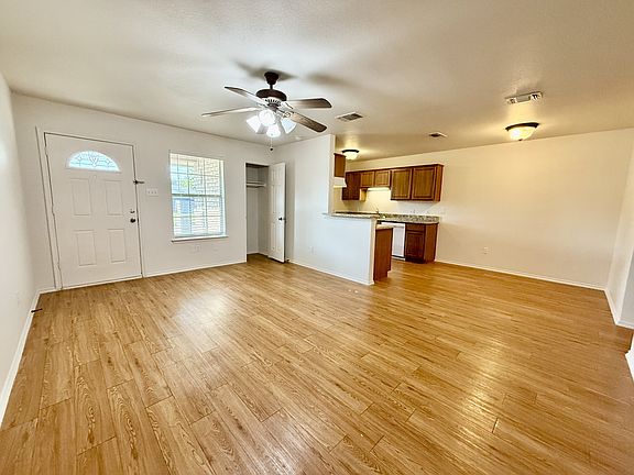 3rd image of 1017 Keller Ave