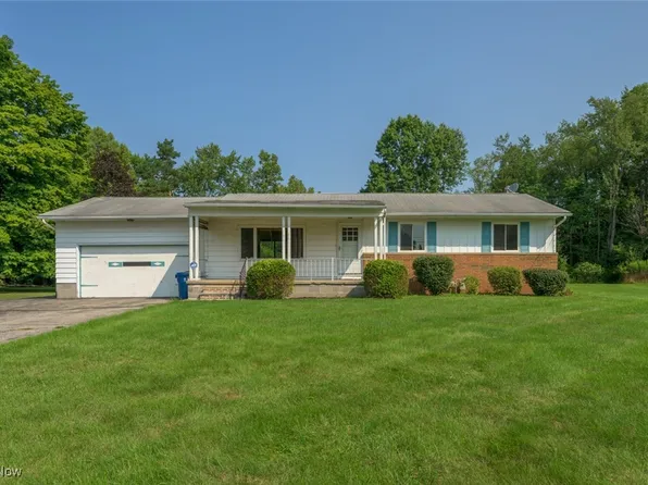 395 Janes Ln, Macedonia, OH 44056