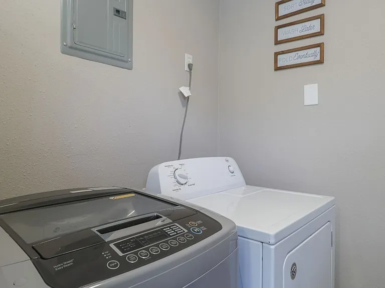 Curcor Dr — Photo 7